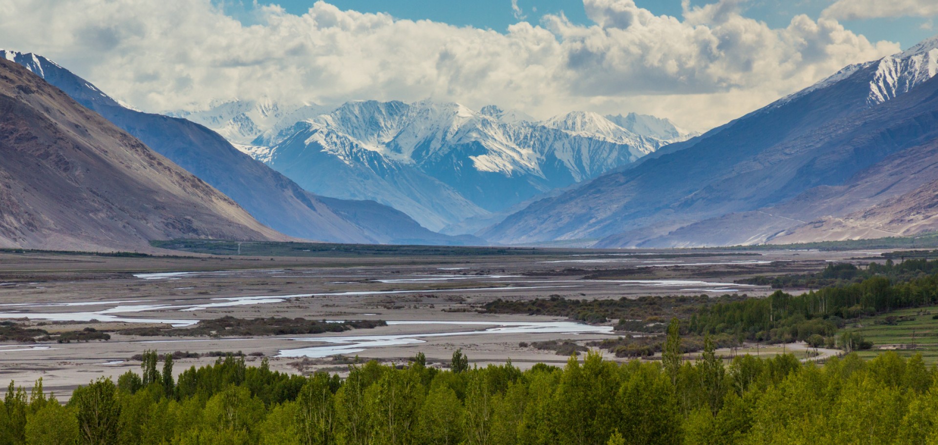 Grupo | Descubra os Istãos - Com Guia Acompanhante Brasileiro
