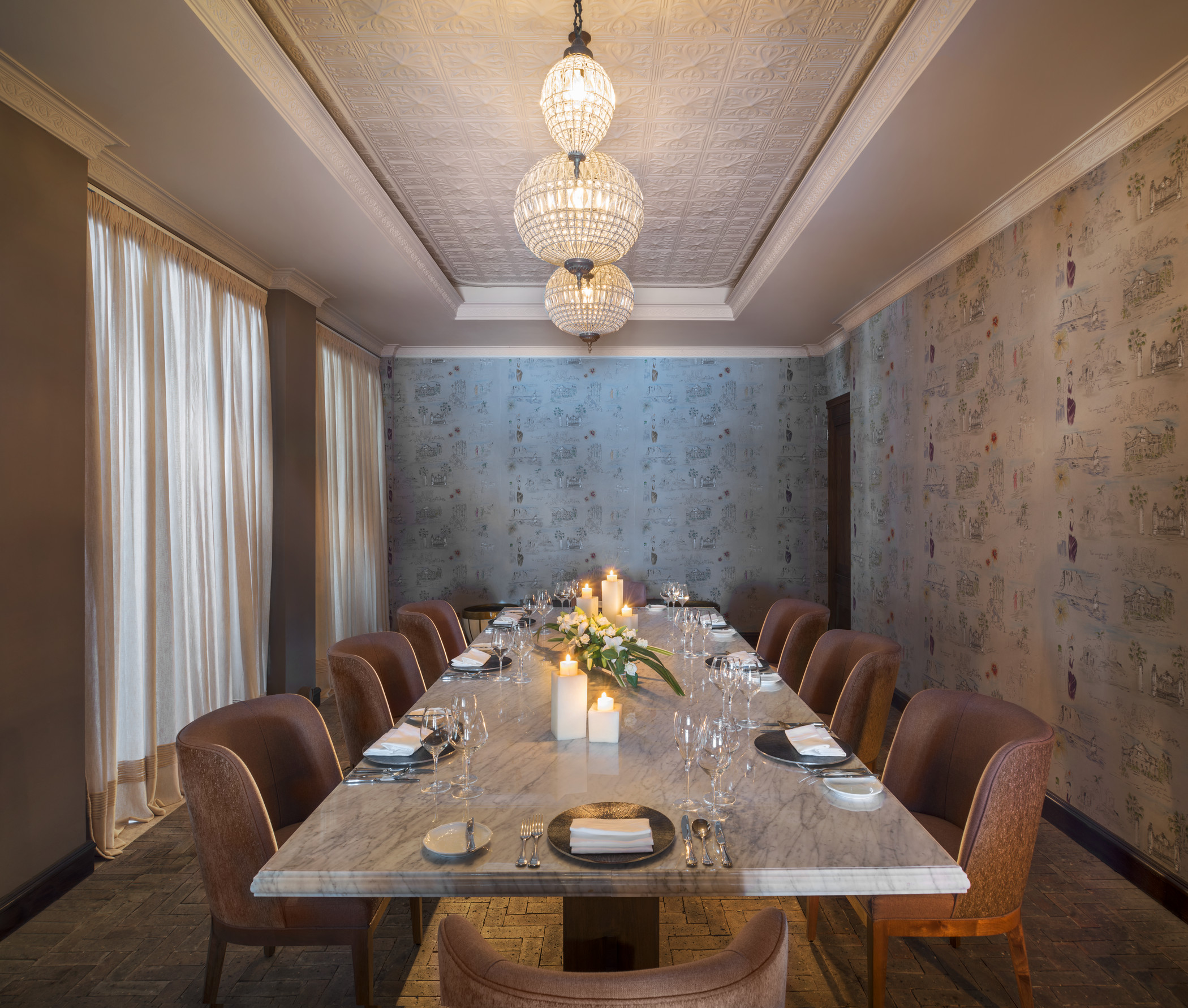 Restaurantes & Bares